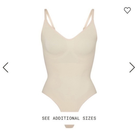 SKIMS SEAMLESS SCULPT THONG BODYSUIT SAND XS